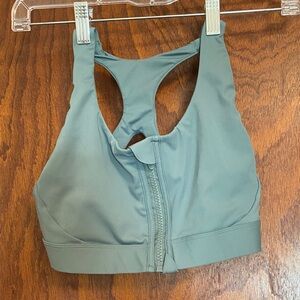 Avis women’s size medium sports bra